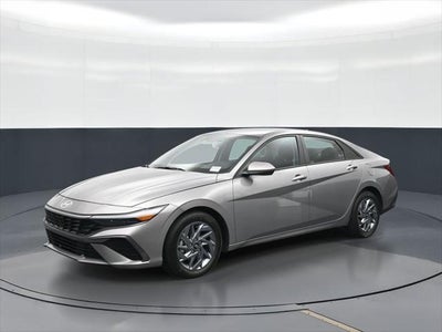 2024 Hyundai Elantra SEL 4DR Sedan