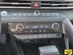 2024 Elantra Thumbnail 23
