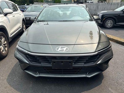 2024 Hyundai Elantra SEL 4DR Sedan