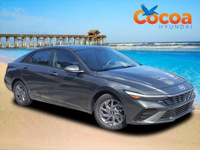 2024 Hyundai Elantra SEL 4DR Sedan