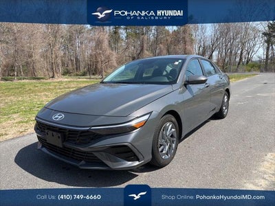 2024 Hyundai Elantra SEL 4DR Sedan