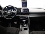 2025 Elantra Thumbnail 14