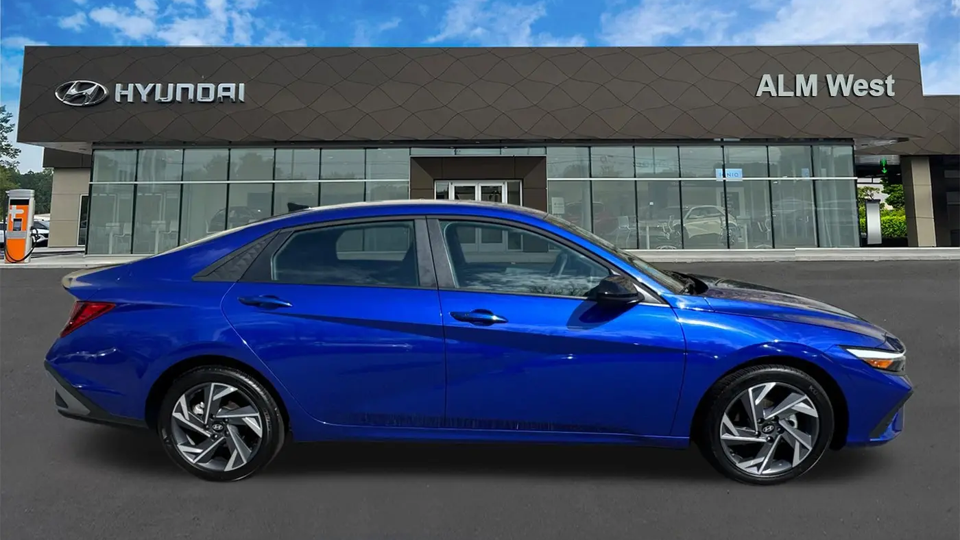 2025 Hyundai ELANTRA SEL Sport