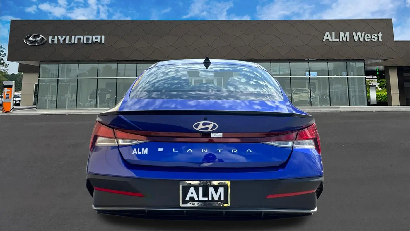 2025 Hyundai ELANTRA SEL Sport