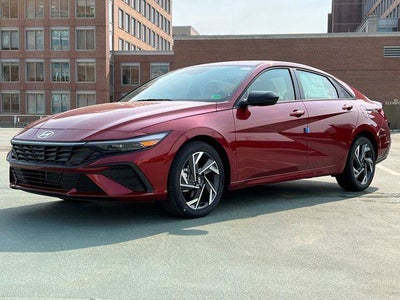 2025 Hyundai Elantra SEL Sport 4DR Sedan