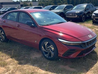 2025 Hyundai Elantra SEL Sport 4DR Sedan