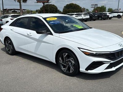 2025 Hyundai Elantra SEL Sport 4DR Sedan