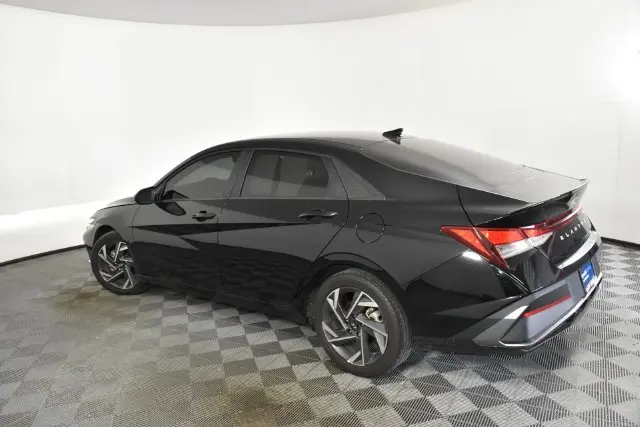 2025 Hyundai Elantra - $20,211