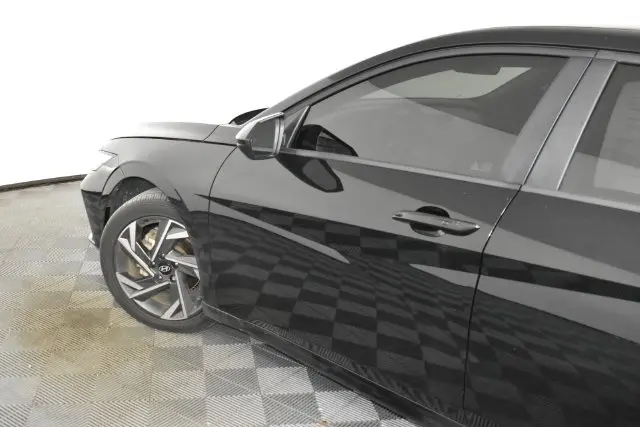 2025 Hyundai Elantra - $20,211