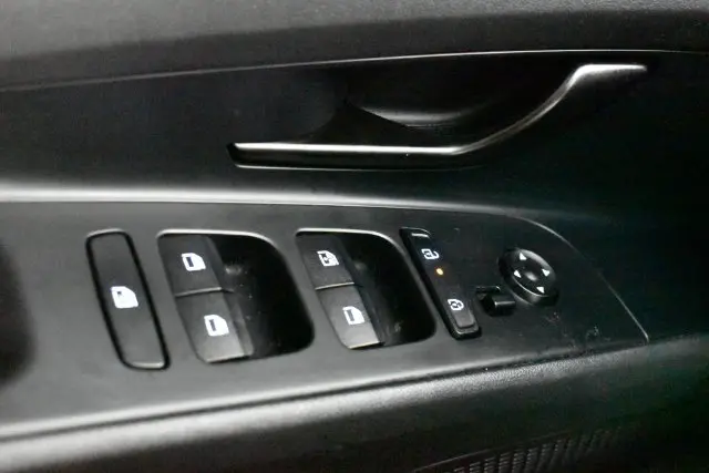 2025 Hyundai Elantra - $20,211