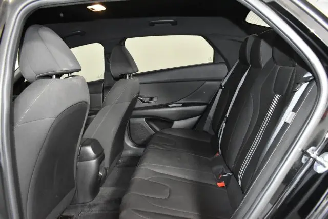 2025 Hyundai Elantra - $20,211