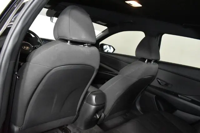 2025 Hyundai Elantra - $20,211