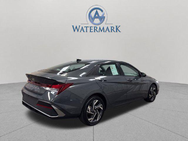 2025 Hyundai Elantra - $22,367