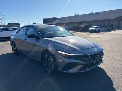 2025 Hyundai Elantra SEL Sport 4DR Sedan