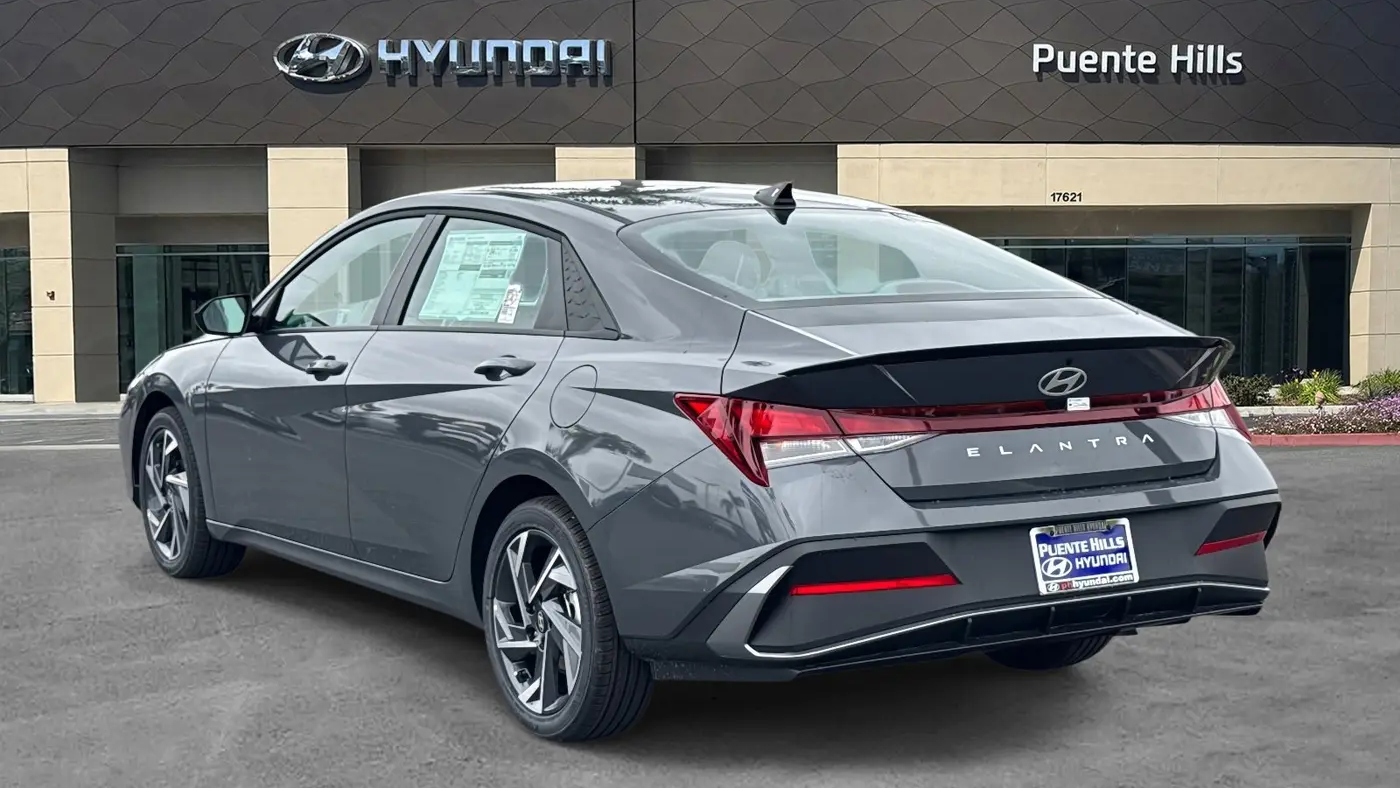 2025 Hyundai ELANTRA SEL Sport