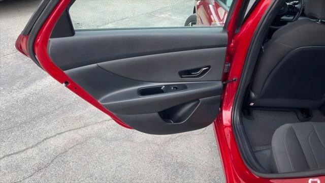 2025 Hyundai Elantra - $21,998