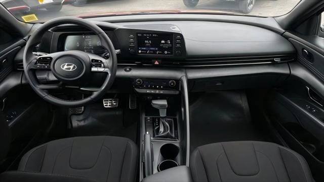 2025 Hyundai Elantra - $21,998