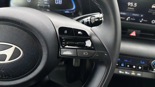 2025 Hyundai Elantra - $21,998
