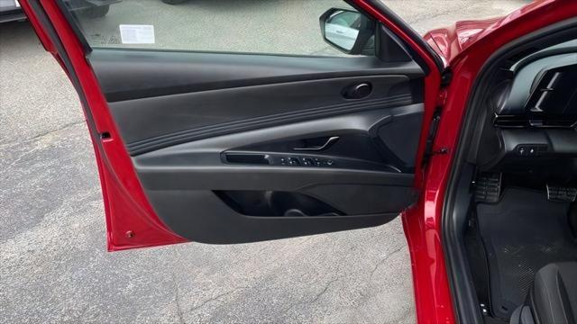 2025 Hyundai Elantra - $21,998