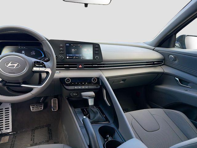 2026 Hyundai Elantra - $21,000