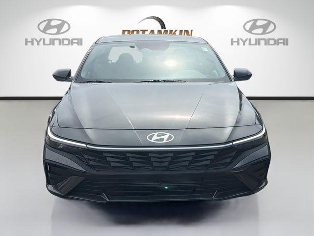 2026 Hyundai Elantra - $20,290