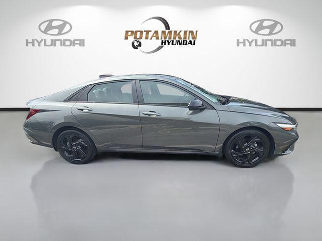 2026 Hyundai Elantra - $20,290