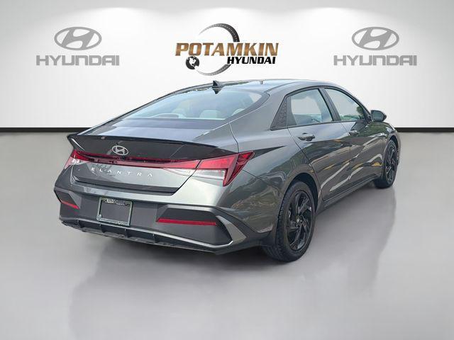 2026 Hyundai Elantra - $20,290