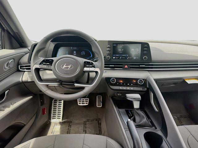 2026 Hyundai Elantra - $20,290