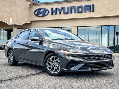 2024 Hyundai Elantra SEL 4DR Sedan