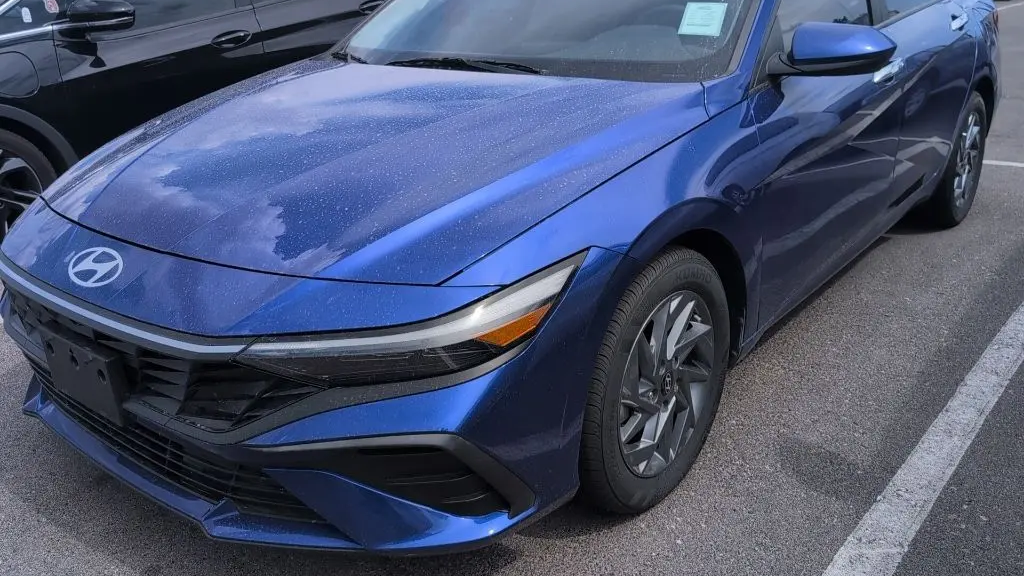 2024 Hyundai ELANTRA SEL