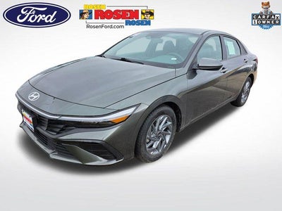 2024 Hyundai Elantra SEL 4DR Sedan