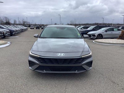 2024 Hyundai Elantra SEL 4DR Sedan