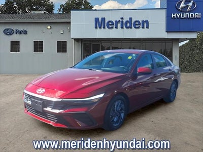 2024 Hyundai Elantra SEL 4DR Sedan