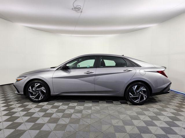 2025 Hyundai Elantra - $23,155