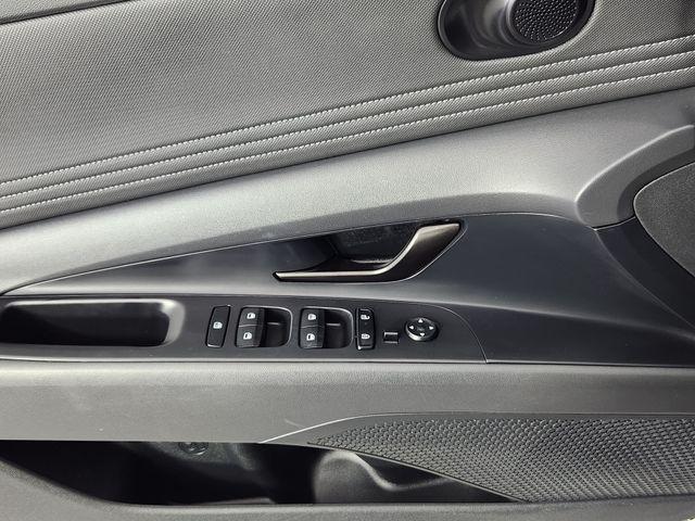 2025 Hyundai Elantra - $23,155