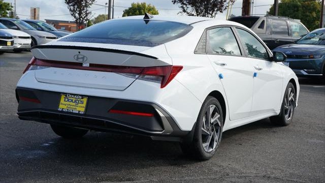 2025 Hyundai ELANTRA SEL Sport