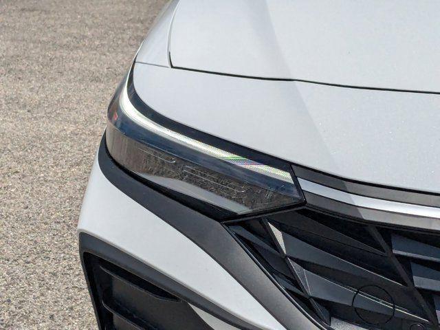 2025 Hyundai Elantra - $25,177