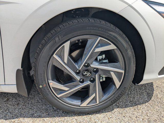 2025 Hyundai Elantra - $25,177