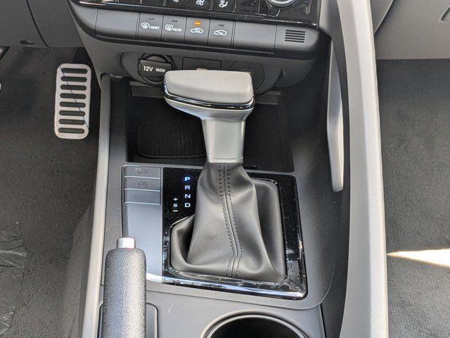 2025 Hyundai Elantra - $25,177