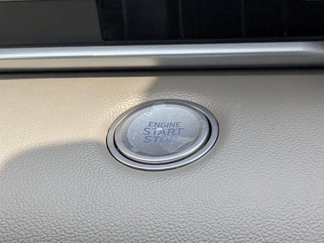 2025 Hyundai Elantra - $25,177