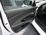 2025 Elantra Thumbnail 13
