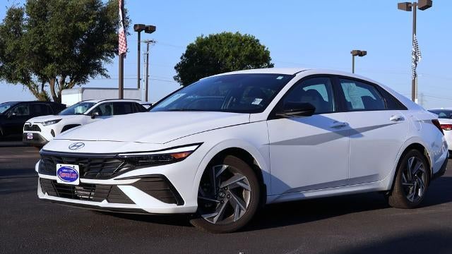 2025 Hyundai ELANTRA SEL Sport