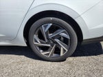 2025 Elantra Thumbnail 3