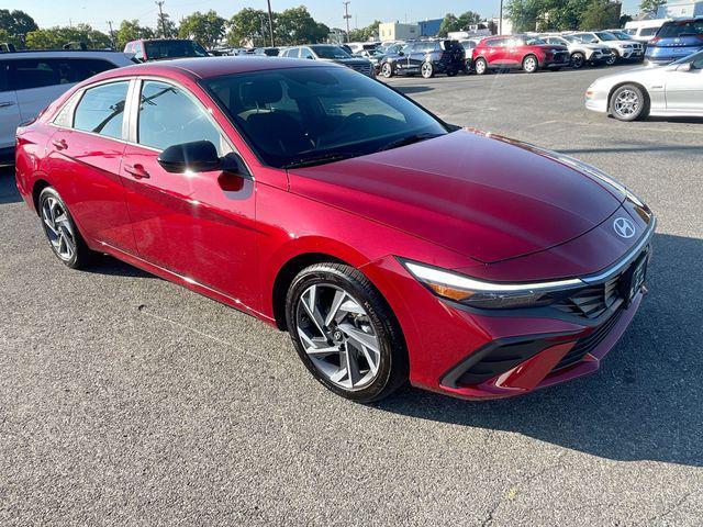 2025 Hyundai Elantra - $21,995
