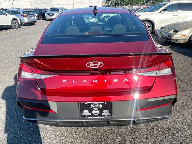 2025 Hyundai Elantra - $21,995