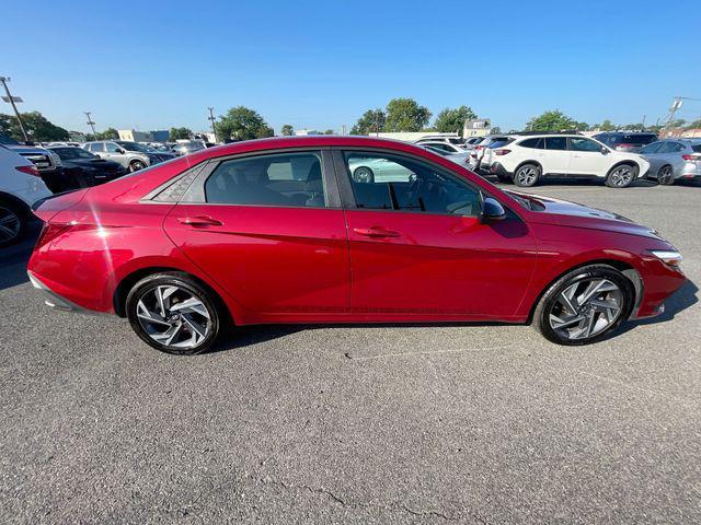 2025 Hyundai Elantra - $21,995