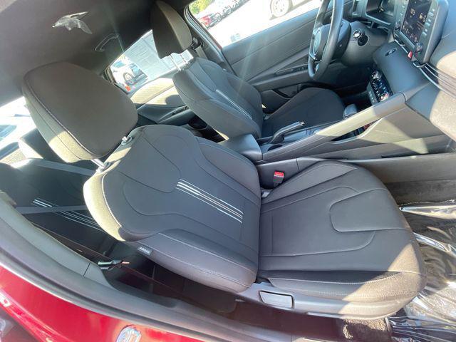 2025 Hyundai Elantra - $21,995