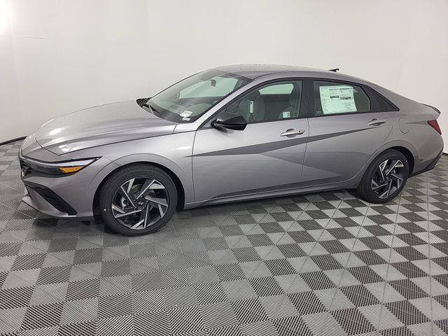 2025 Hyundai Elantra - $23,136