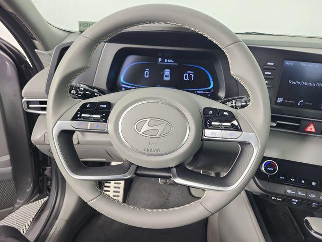 2025 Hyundai Elantra - $23,136