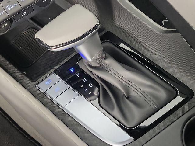 2025 Hyundai Elantra - $23,136